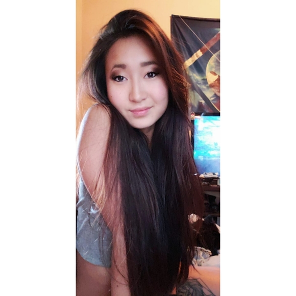 Meet your Posher, Hannah - Picture 1 of 1